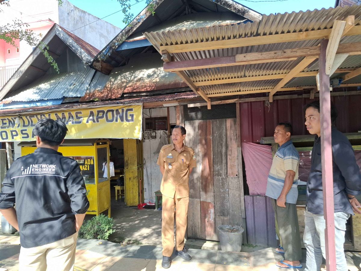 MELAKUKAN PEMANTAUAN PENGUKURAN TANAH WARGA KEL. LAGALIGO OLEH BPN PERTANAHAN KOTA PALOPO